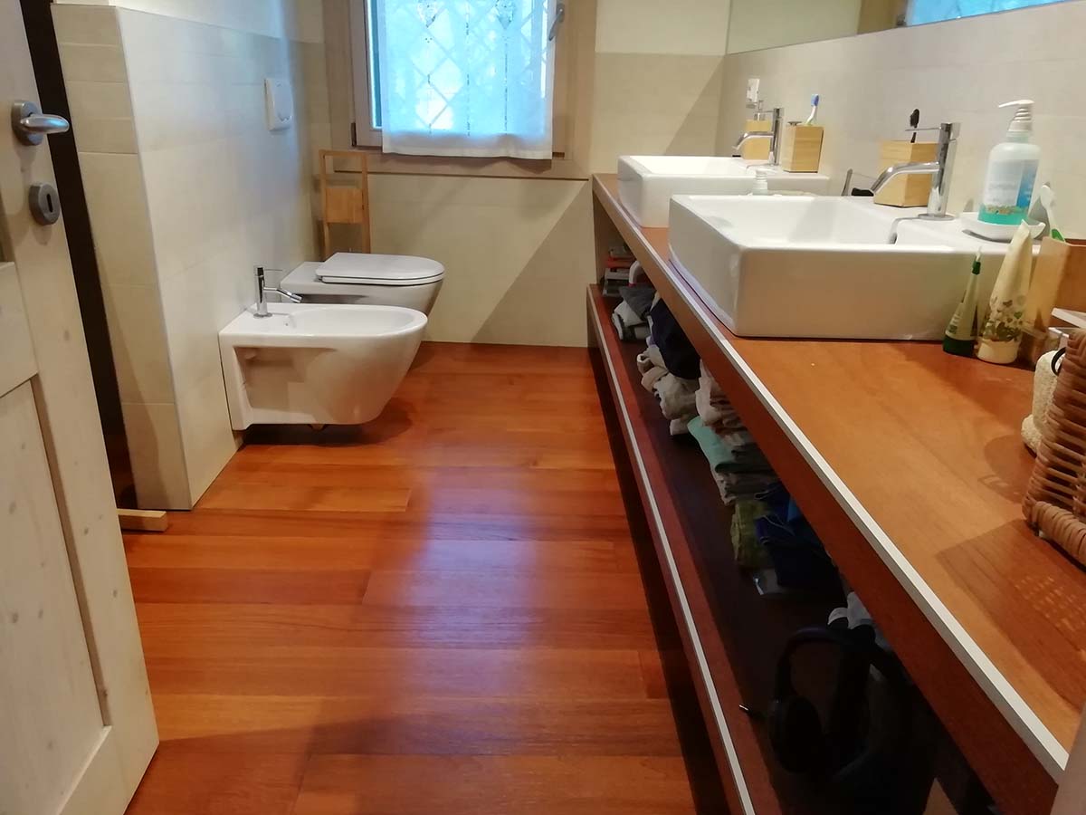 Falegnameria la Piave mensola bagno